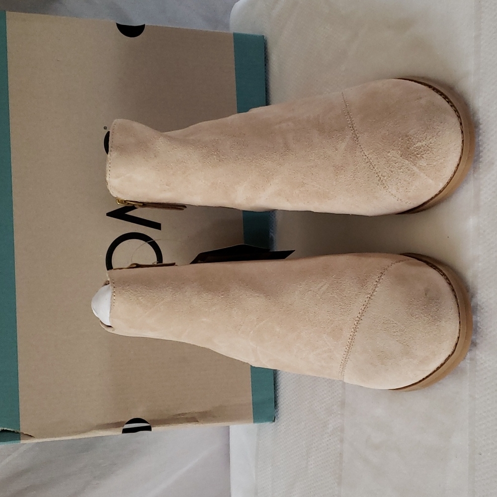 NEW Toms Suede Bootie - Picture 5 of 10
